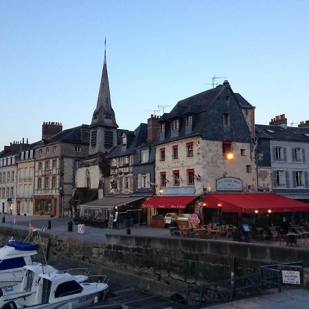 Appartement Un petit nid a Honfleur Extérieur photo