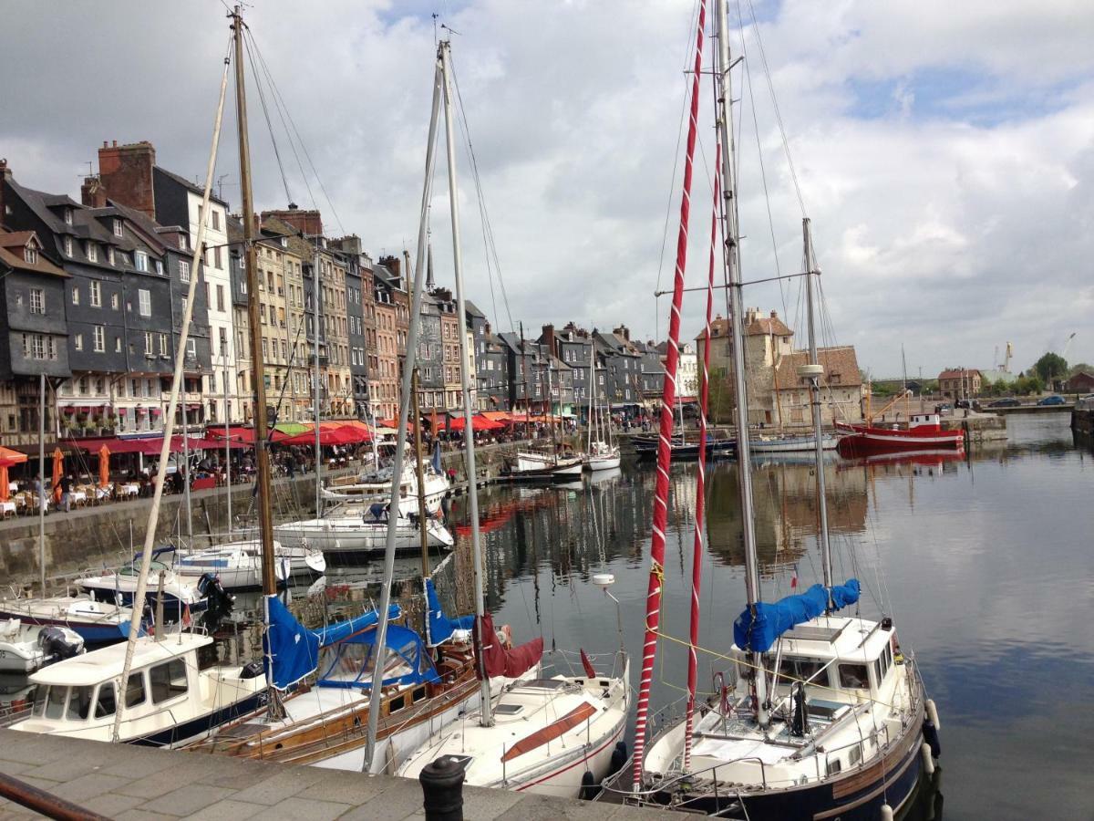 Appartement Un petit nid a Honfleur Extérieur photo